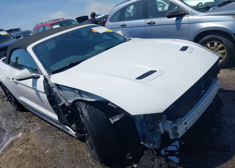 2019 Ford Mustang Ecoboost Premium z USA, uszkodzony, nr VIN 1FATP8UH9K5158484